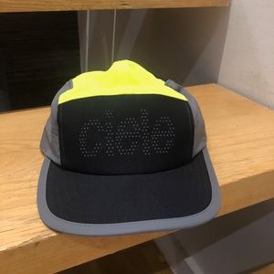 Ciele GoCap Laser Night Right Chaser Running Cap